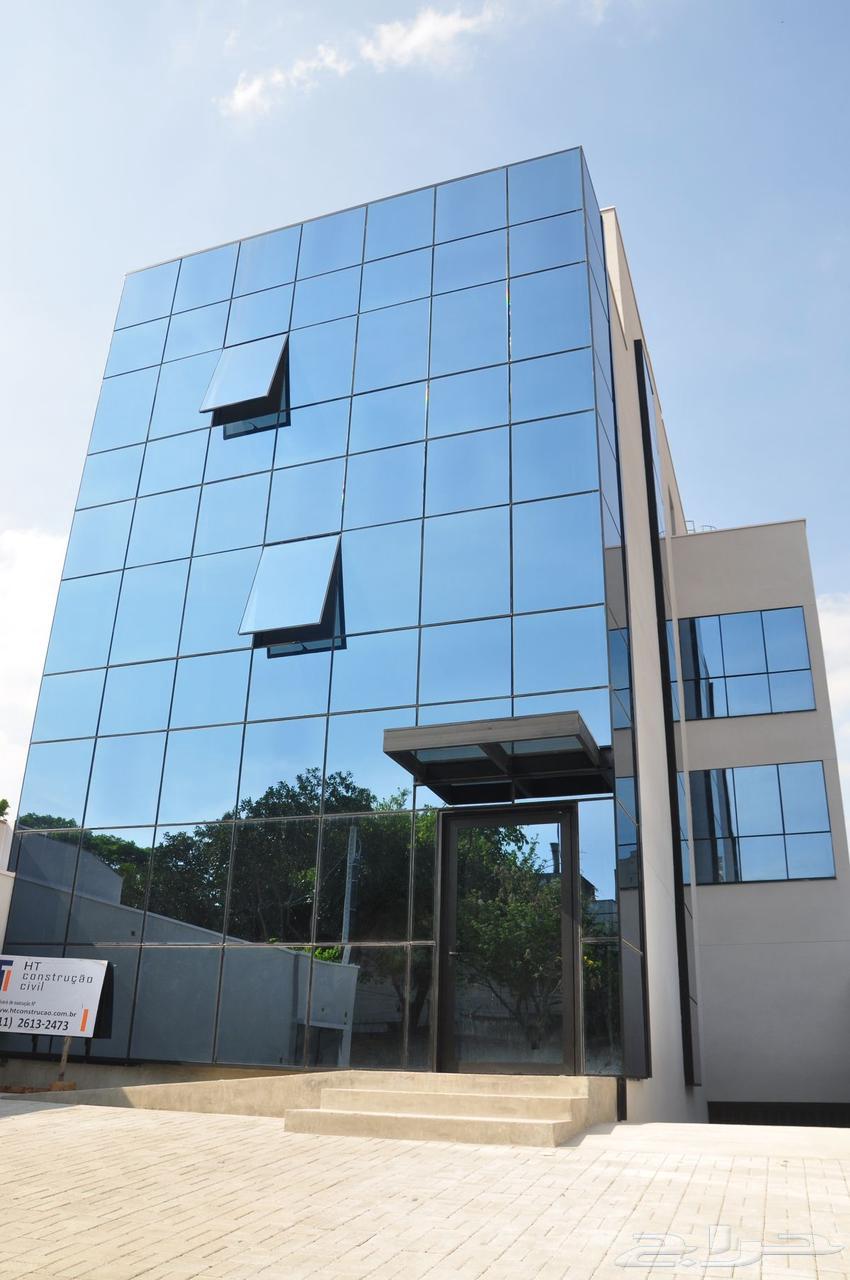 Contracting and installation of glass facades and property management64217648064258113