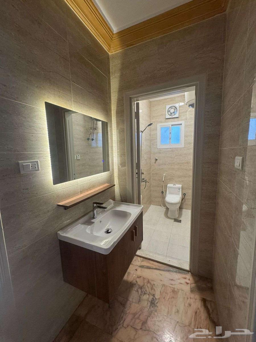 شقة فاخرة للايجار بحي الصفا 964259335289858112