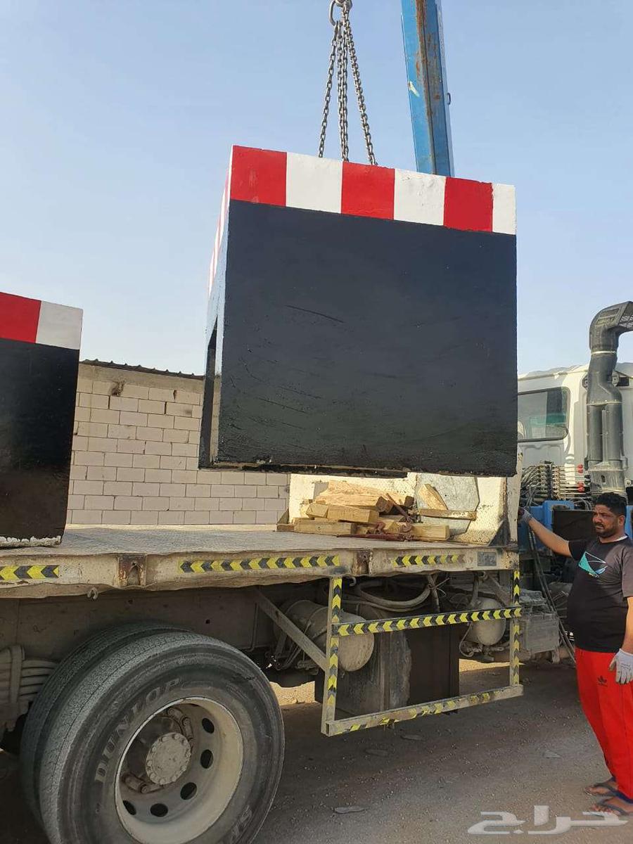 مصدات مواقف سيارات حواجز خرسانية64216462415362112