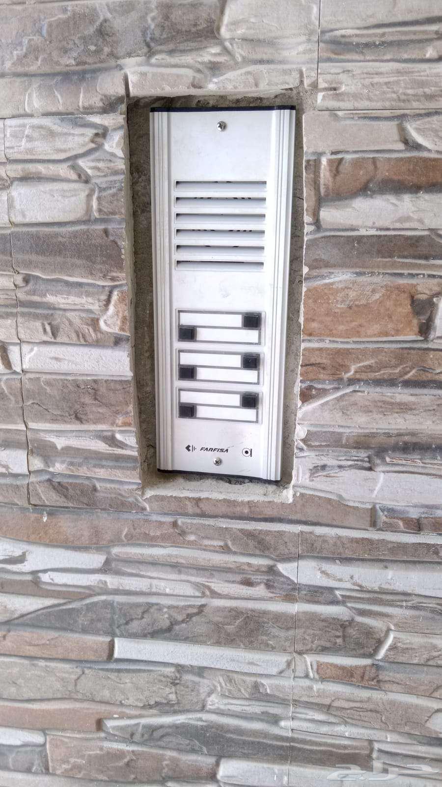 Intercom Speaker Installation64216463002243110