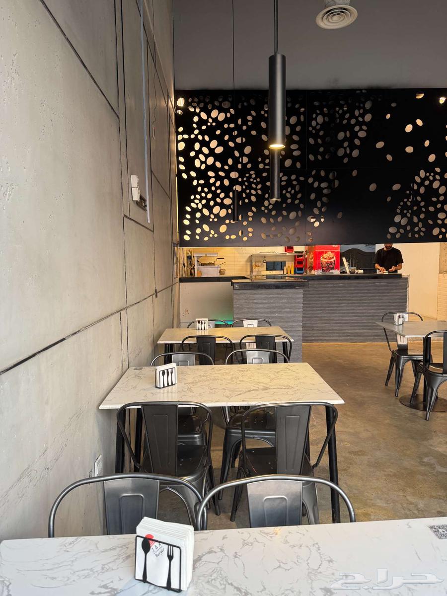 مطعم برجر لتقبيل بدون العلامة التجارية64217160984450111