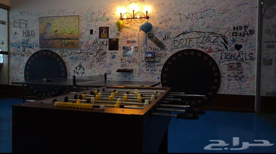 محل مقهى وصالة العاب للتقبيل - الخبر حي الصدفة64225263084801111