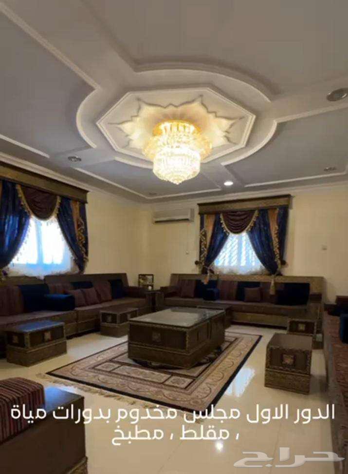 للبيع دور ارضي وشقتين مفصولات بحي الريان بعنيزة64239752115585113