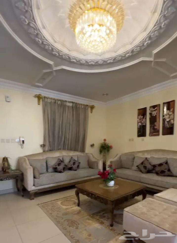 للبيع دور ارضي وشقتين مفصولات بحي الريان بعنيزة64239752115585112