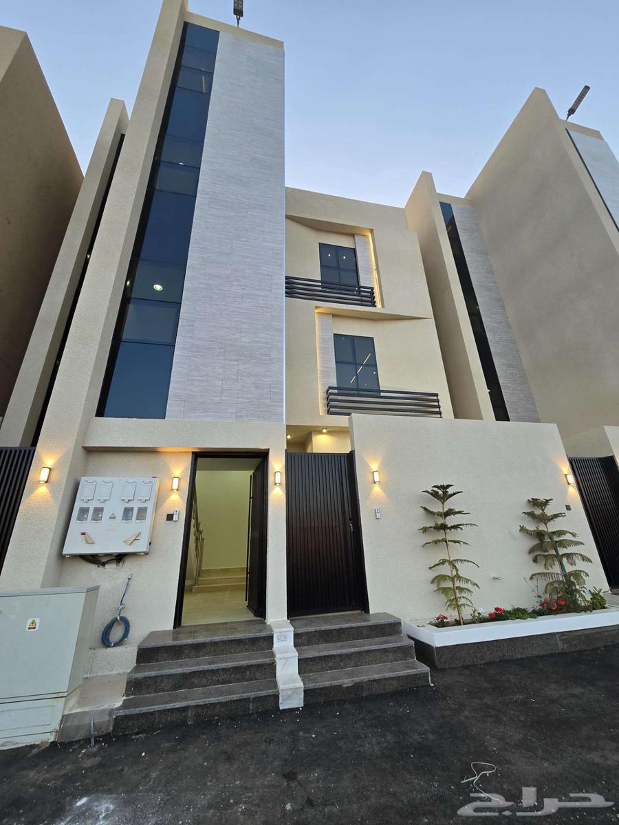 For sale, upper floor, 6 VIP rooms, completely independent entrances, independent level, Al-Talh neighborhood64240289641731112