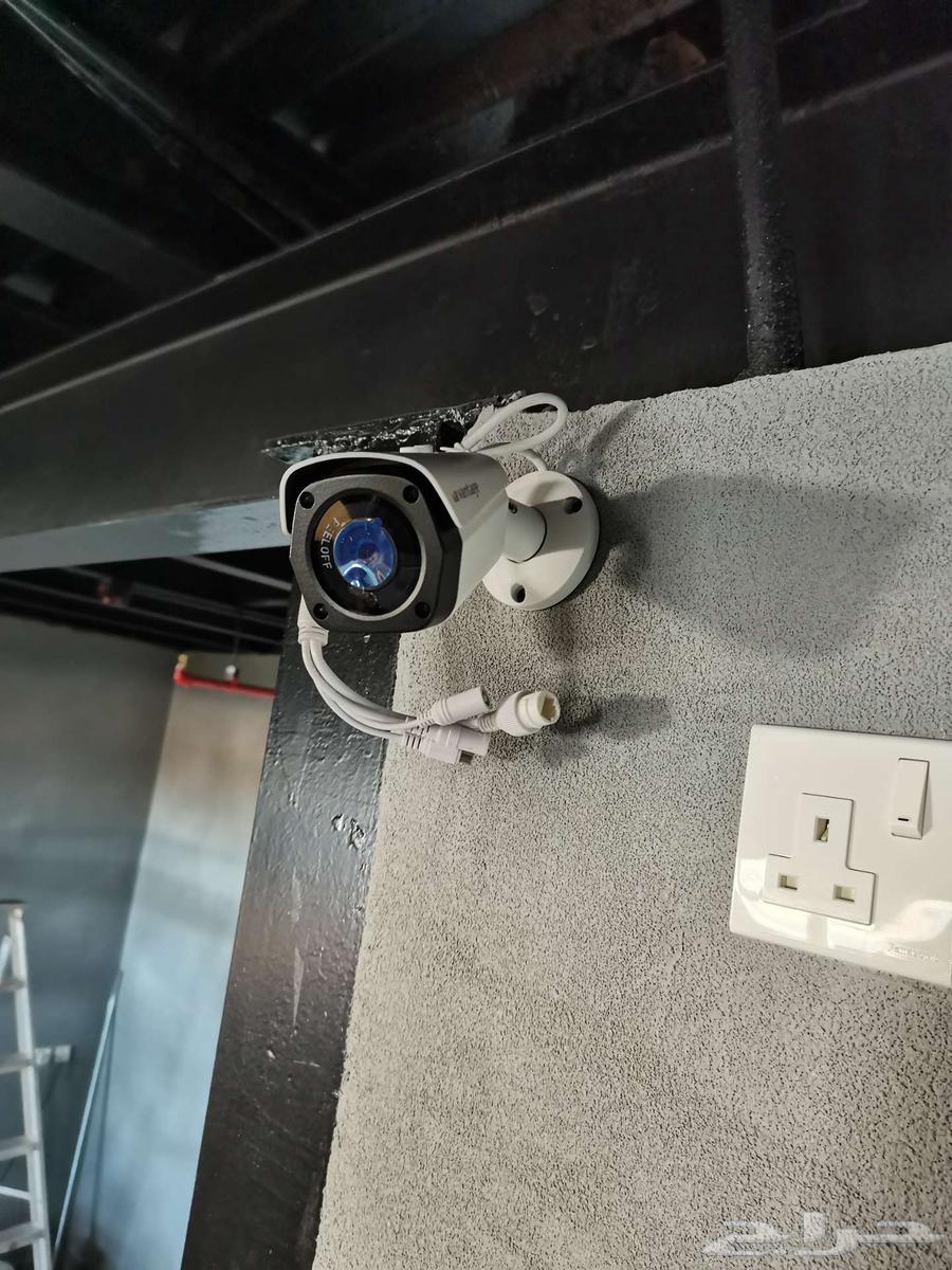 Audio equipment job. Professional technician for cameras, networks, and projectors, installation and maintenance64241317947395110