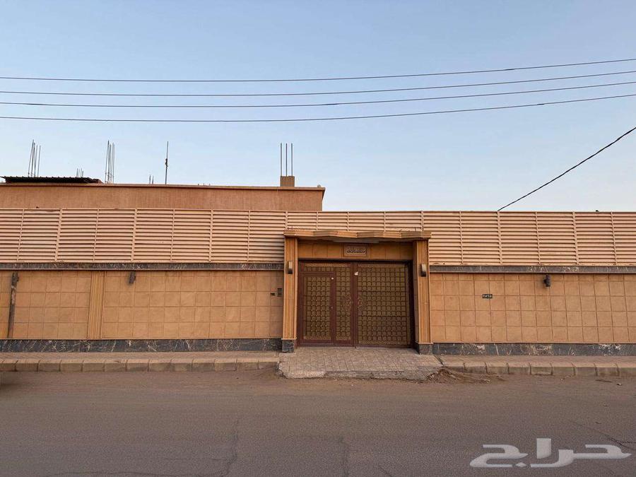 دور للبيع في حي الرويعيات قريب المسجد والمدارس64244660977922110