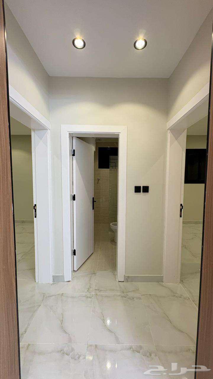 شقة ارضية للبيع بحي الصفا ( مطبخ راكب-حوش -مسجد)64263974692994112