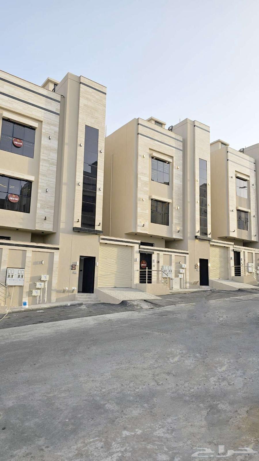 For sale: Remaining VIP upper apartment with 6 rooms, private roof starting from 520 thousand in Al-Dhurfa64263972929538111