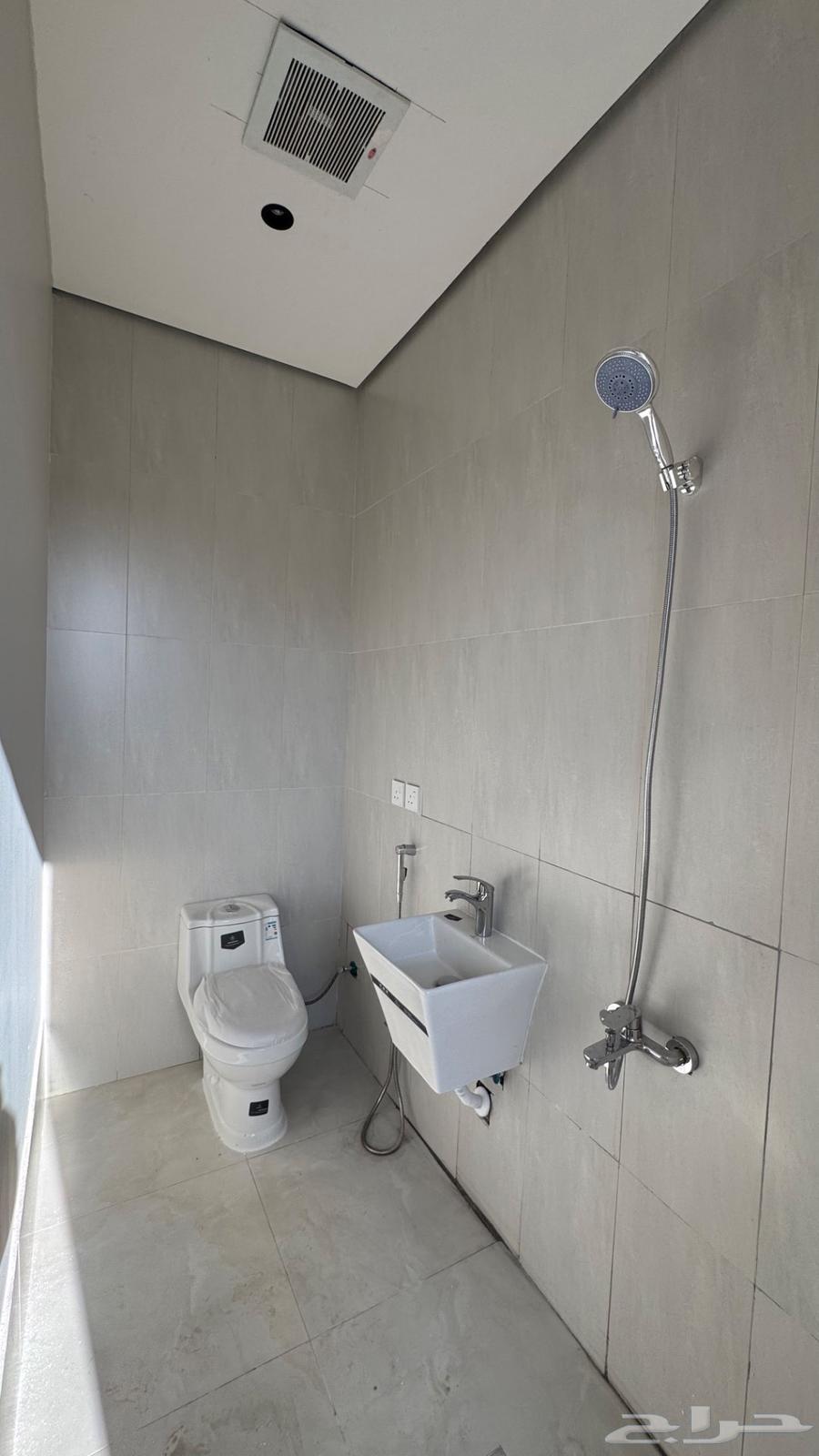 شقة للإيجار 102 الشهري أو السنوي حي العارض الرياض64379587950849112