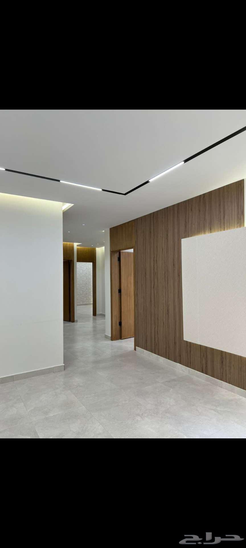 للبيع اخر روف ملحق وشقه فاخره بالمعيصم64379871718145112