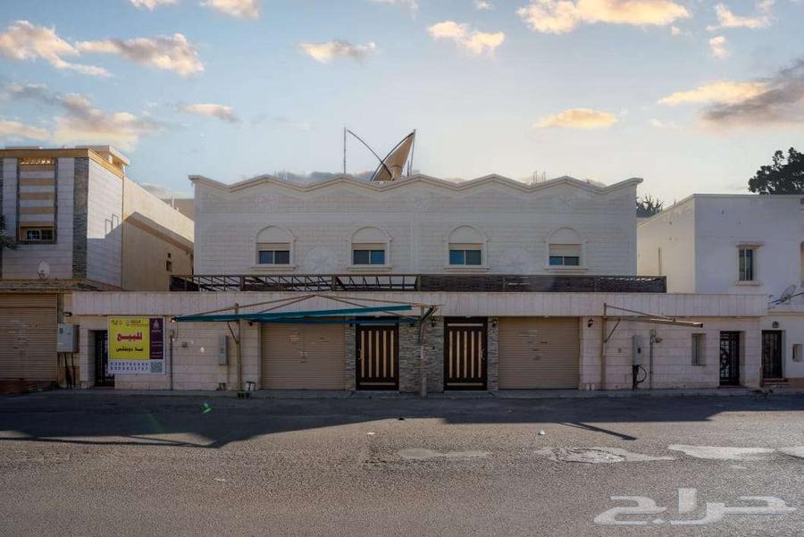 فيلا في أبحر قريب من كلية البترجي ظهيرة شارع عابر القارات64379837301889111