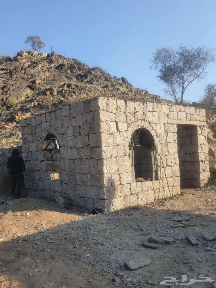 معلم حجر طبيعي64422928745474110