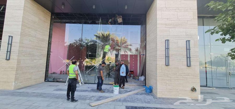 معلم زجاج سكريت واجهات درابزينات قواطع مكاتب شاورات64423053861121113