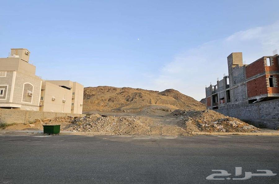 ارض للبيع