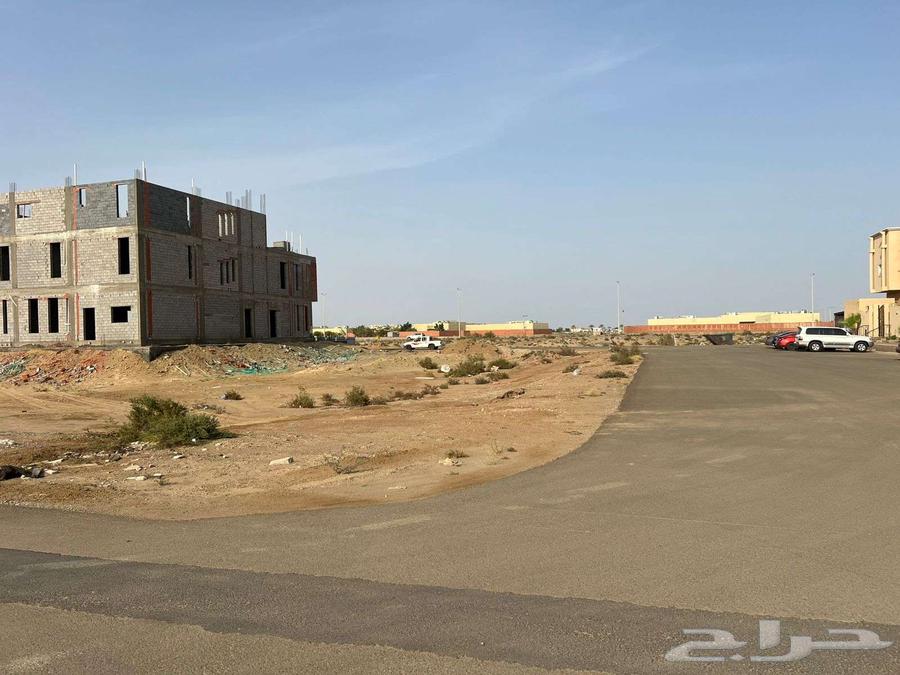 ارض للبيع