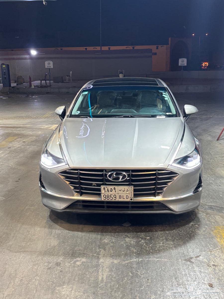 توصيل لمطار الملك خالد ومشاوير داخل الرياض سيارة نظيفة وفخمة64493753400963110