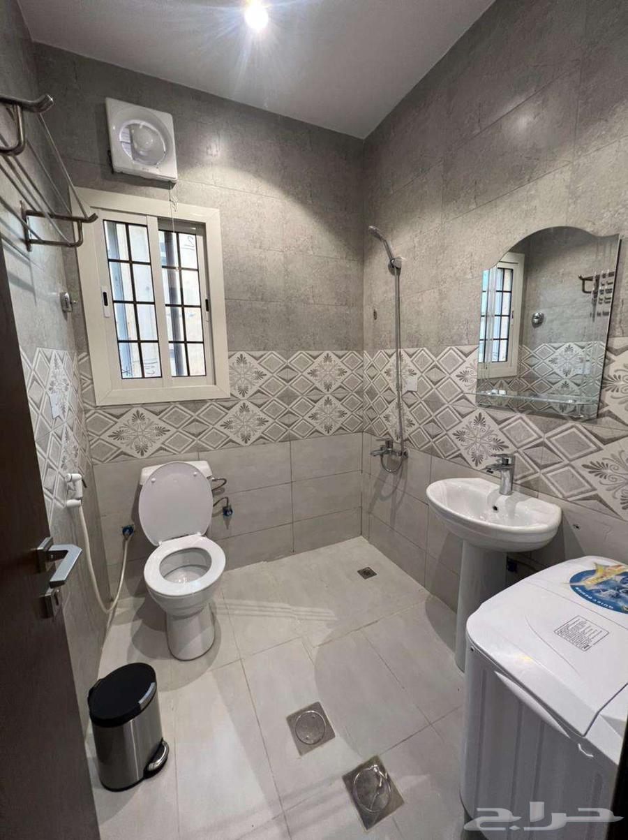 شقه مفروشه ثلاث غرف وصاله ومطبخ وروف للايجار شهري سنوي64493658724097113