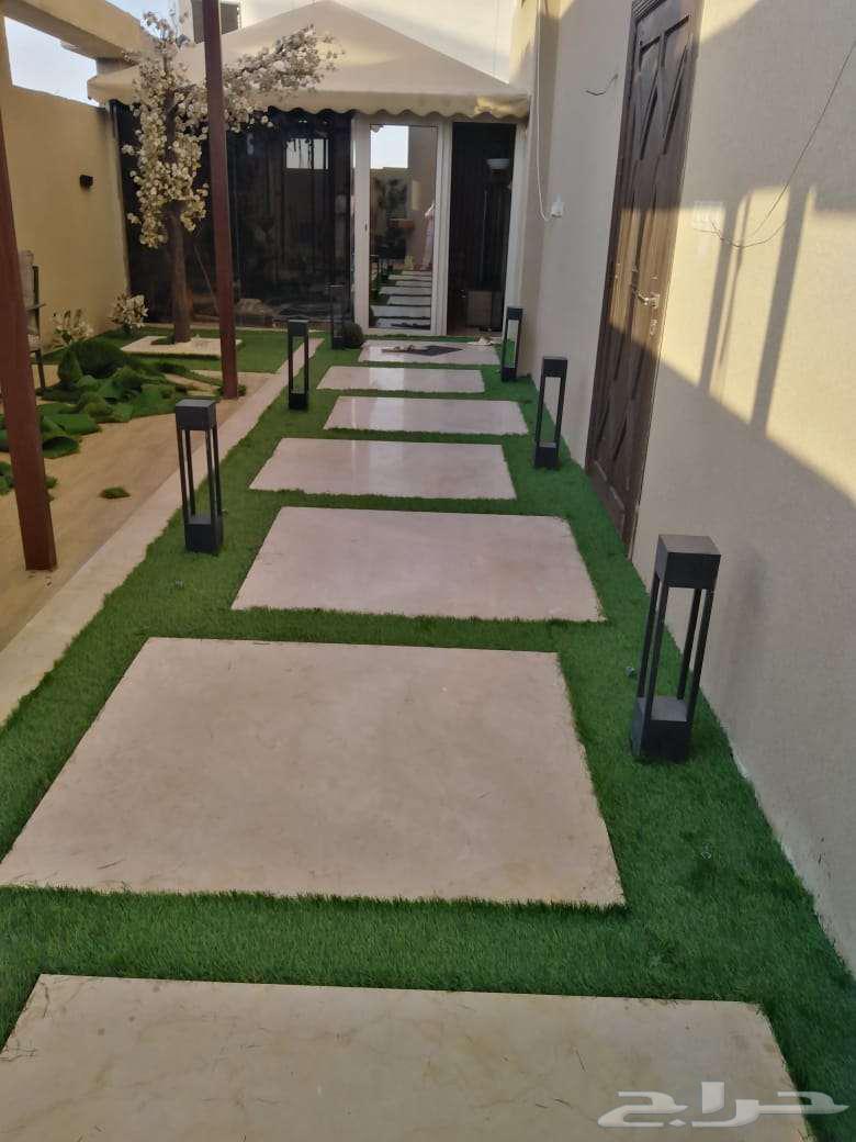 Installation of vinyl carpet, alternative wood flooring, and parquet64518196112897110