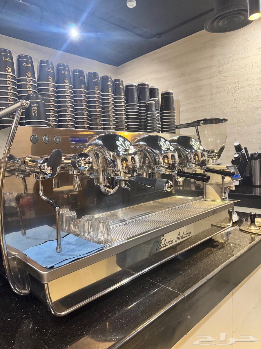 محل كوفي للتقبيل64572767898369112