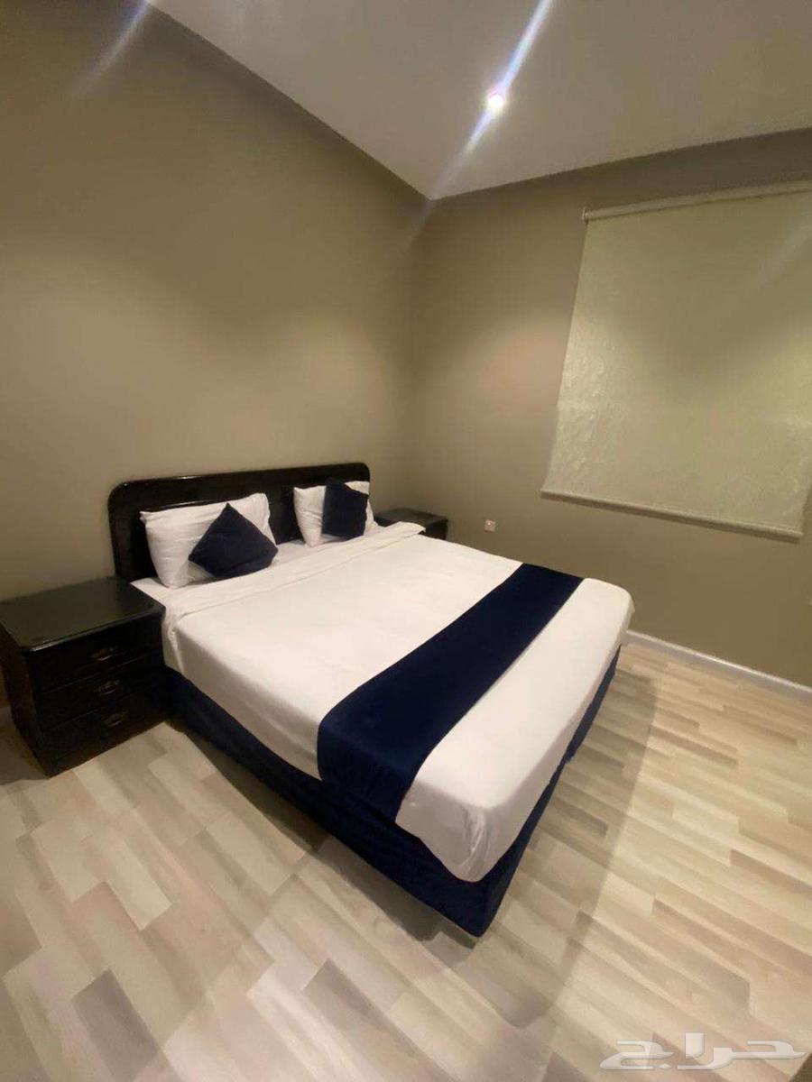 شقة فندقية غرفة وصالة مؤثثة وفاخرة للعزاب بخميس مشيط64572801188481114