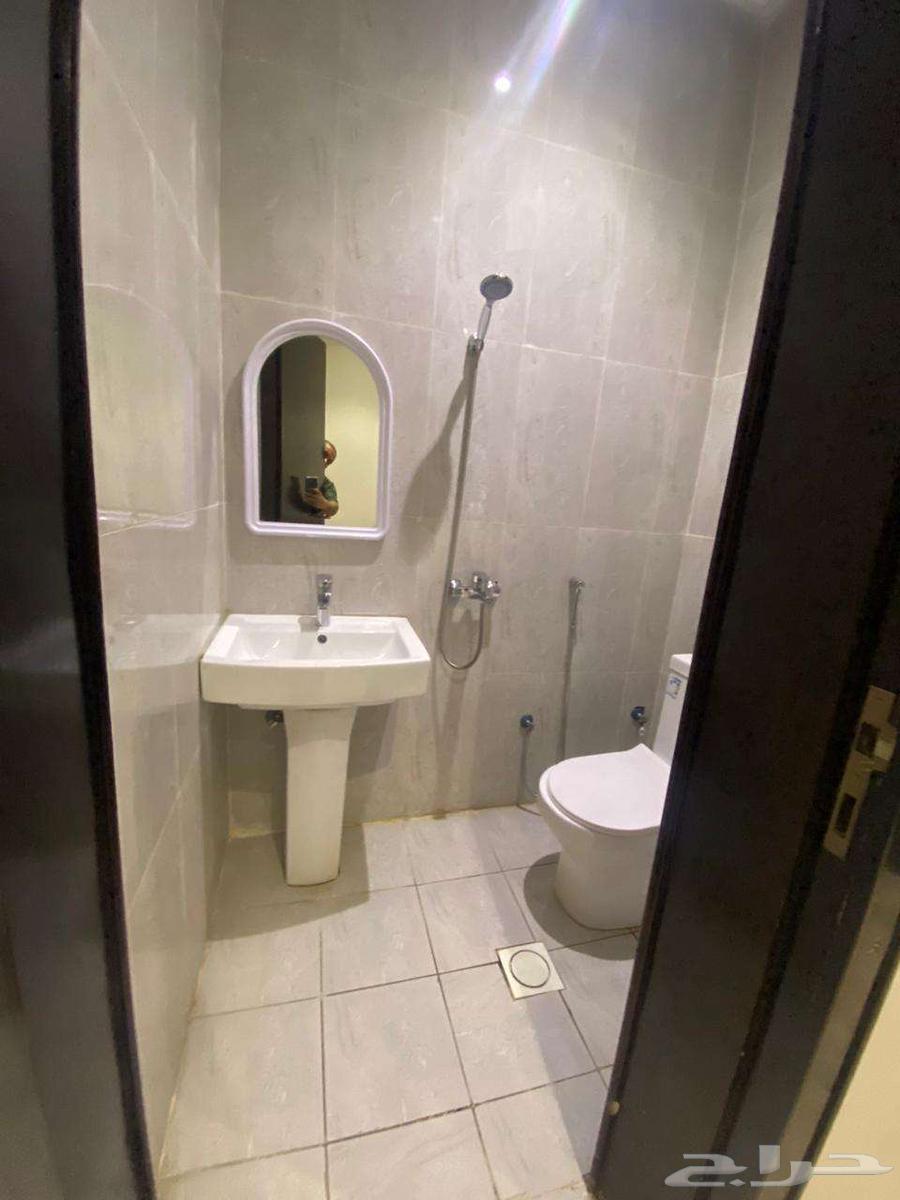 شقة فندقية غرفة وصالة مؤثثة وفاخرة للعزاب بخميس مشيط64572801188481112