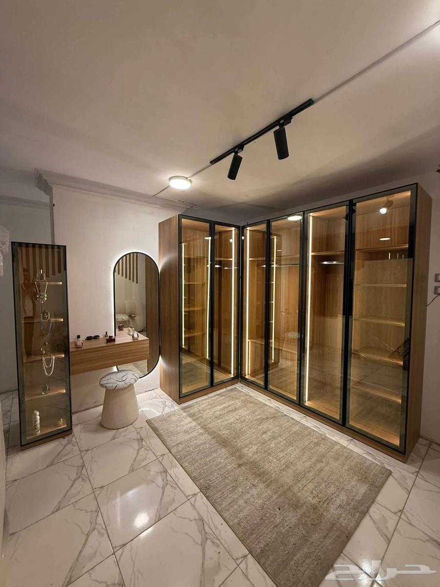 تفصيل طاولات خزائن والابوب وديكورات اقل الاسعار64582613861761110