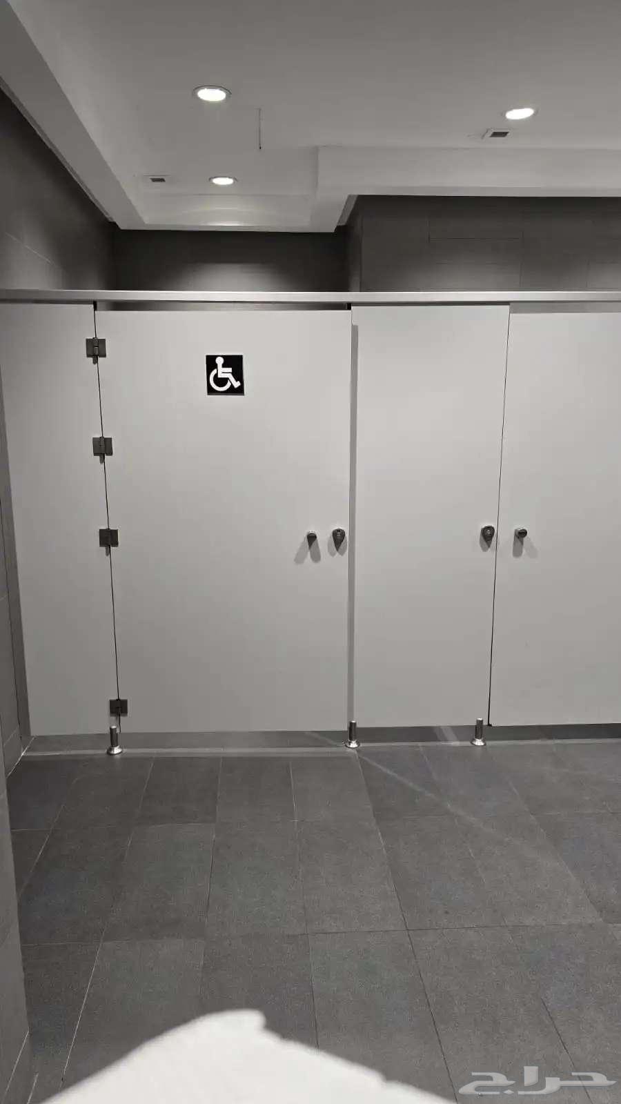 HPL and Corian Bathroom Sinks, Partitions, and Lockers64582373056003113