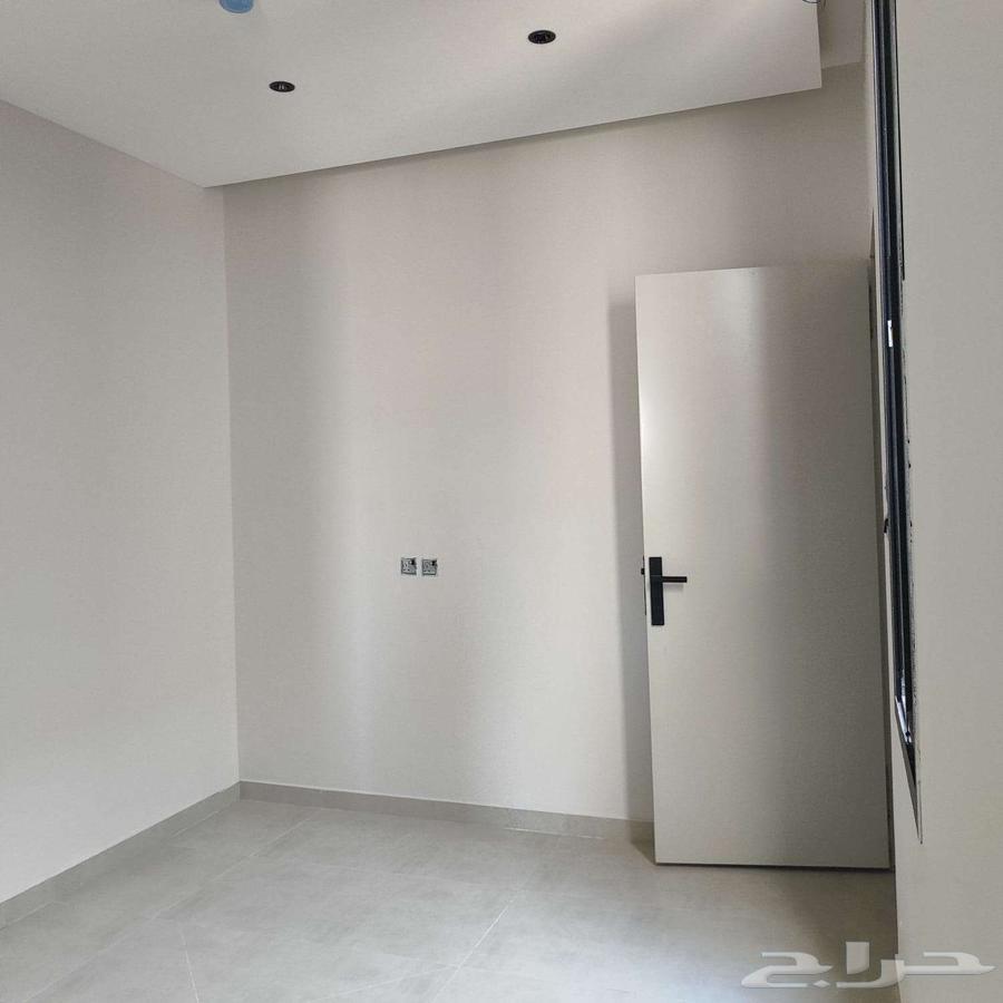 للايجار شقة عزاب حي القادسية بسعر (2500) شهريا عرض 1437H64582339899777114