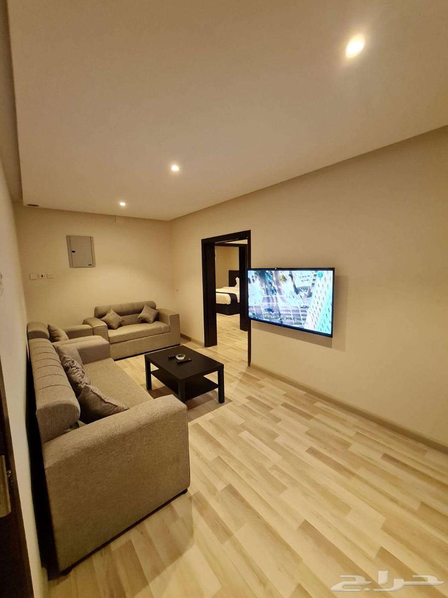 شقة فندقية غرفة وصالة مؤثثة وفاخرة للعوائل بخميس مشيط64582436696451112