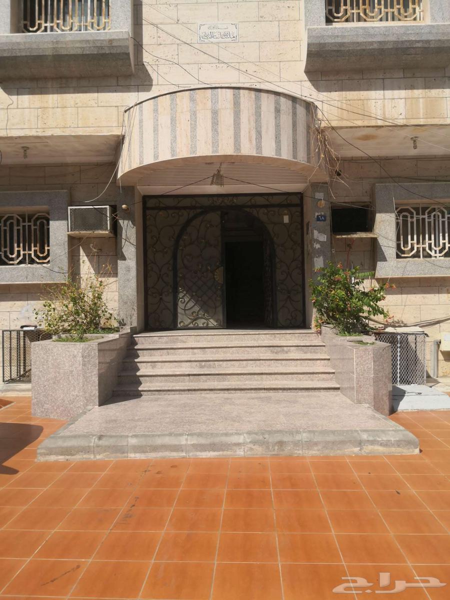 شقة عوائل للإيجار 3 غرف وصاله في النزهه بجدة 2100 ريال64589526617602111