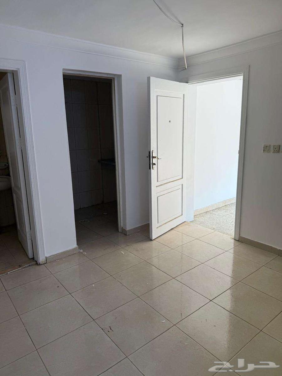 غرفة عزاب مستقله بمدخل للايجار الفيحاء64589527007489110