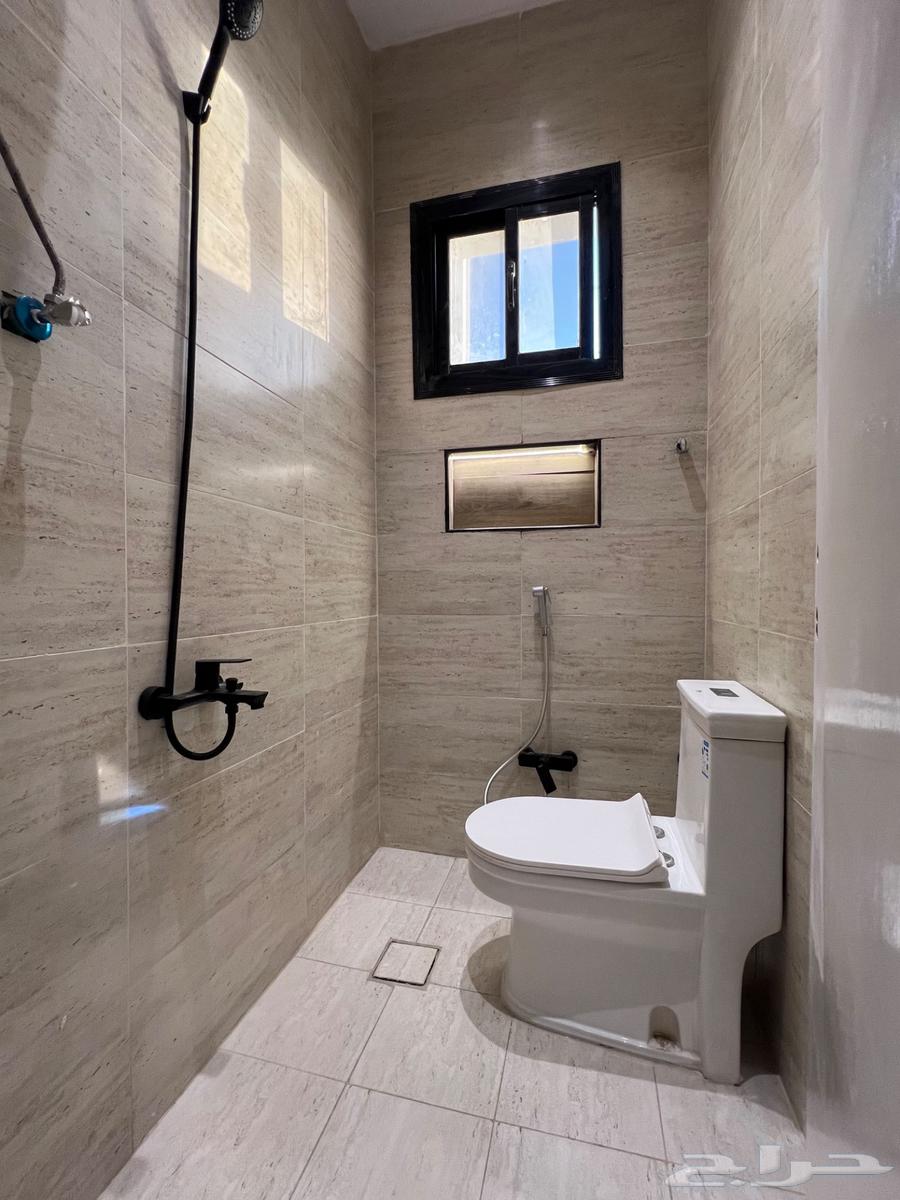 شقق ايجار جديده لم تسكن بلاط ومفروش حي المصيف64589612771587111