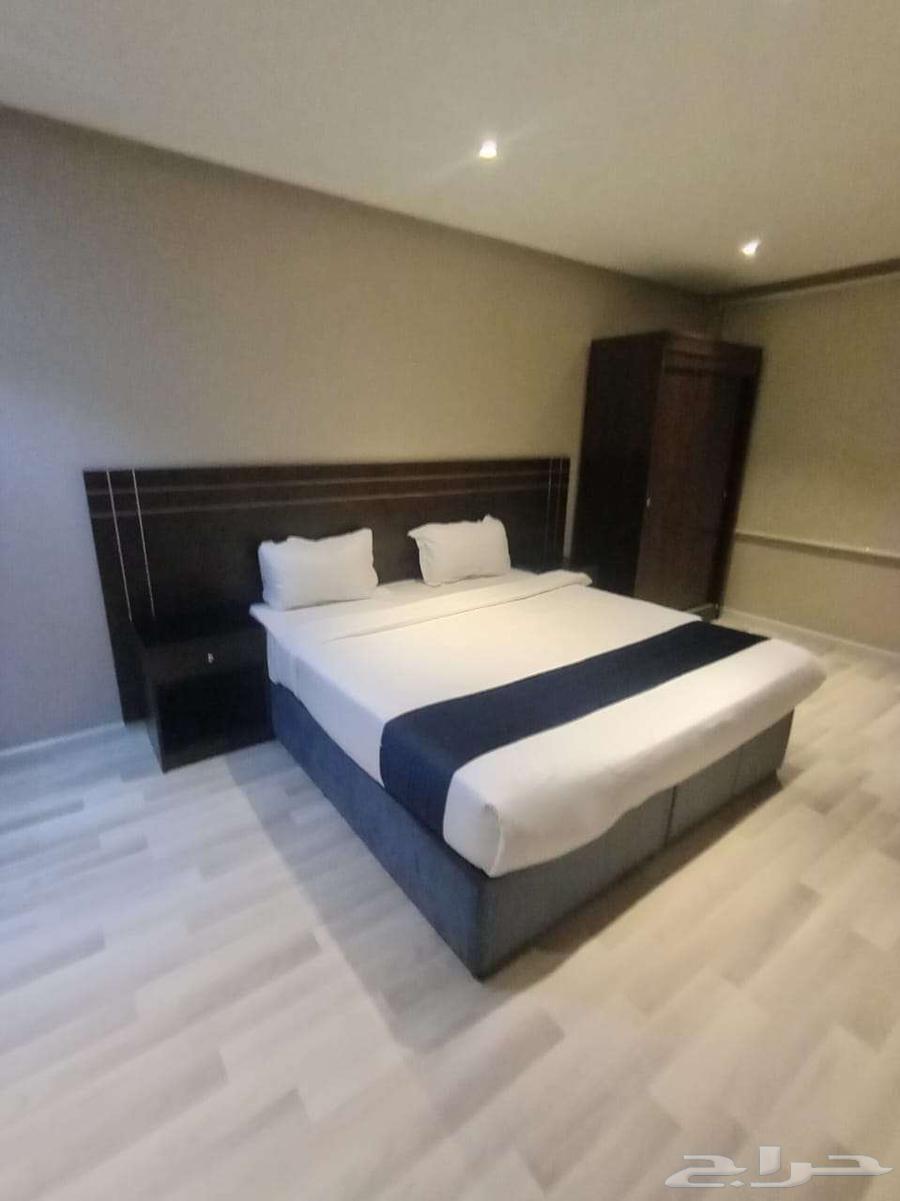 شقة فندقية غرفتين وصالة مؤثثة وفاخرة للعوائل بخميس مشيط64582436768002110