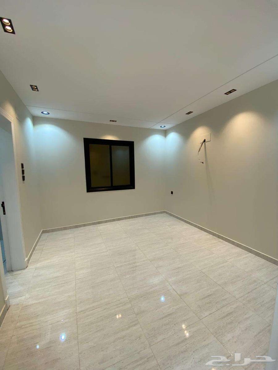 أدوار أرضية فاخرة للبيع الطالح - حي الورود - خميس مشيط64594068237955114