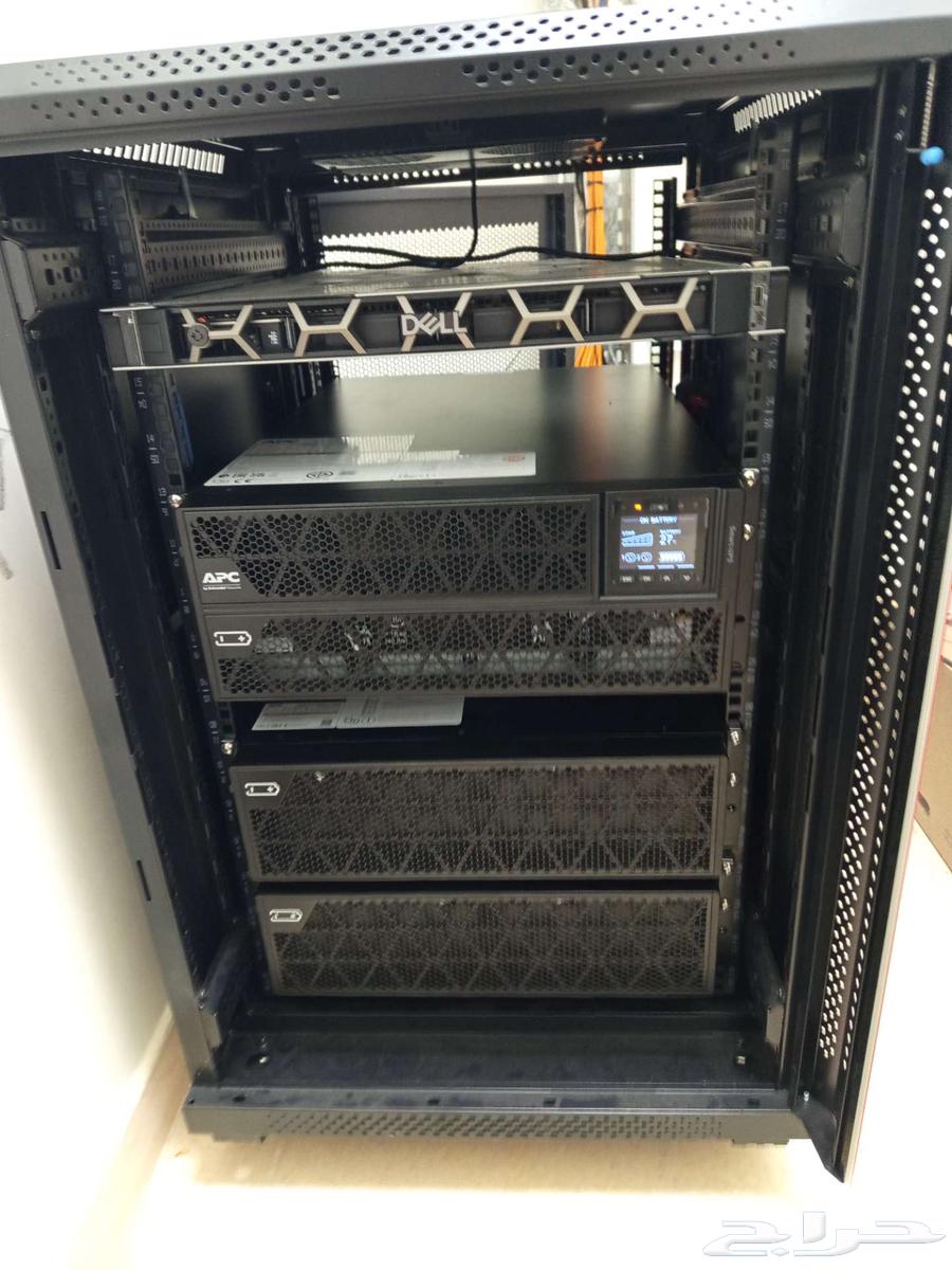 متخصصون في تجميع وتركيب منظومة UPS64594180908033111