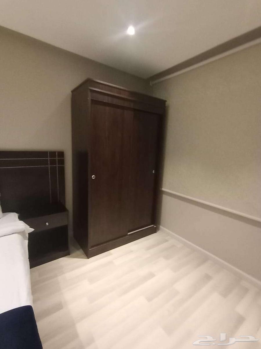 شقة فتندقية غرفتين وصالة مؤثثة وفاخرة للعوائل بخميس مشيط64594051660545113