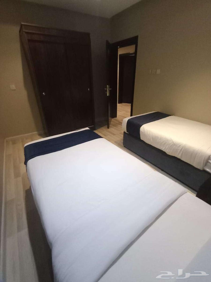 شقة فتندقية غرفتين وصالة مؤثثة وفاخرة للعوائل بخميس مشيط64594051660545112