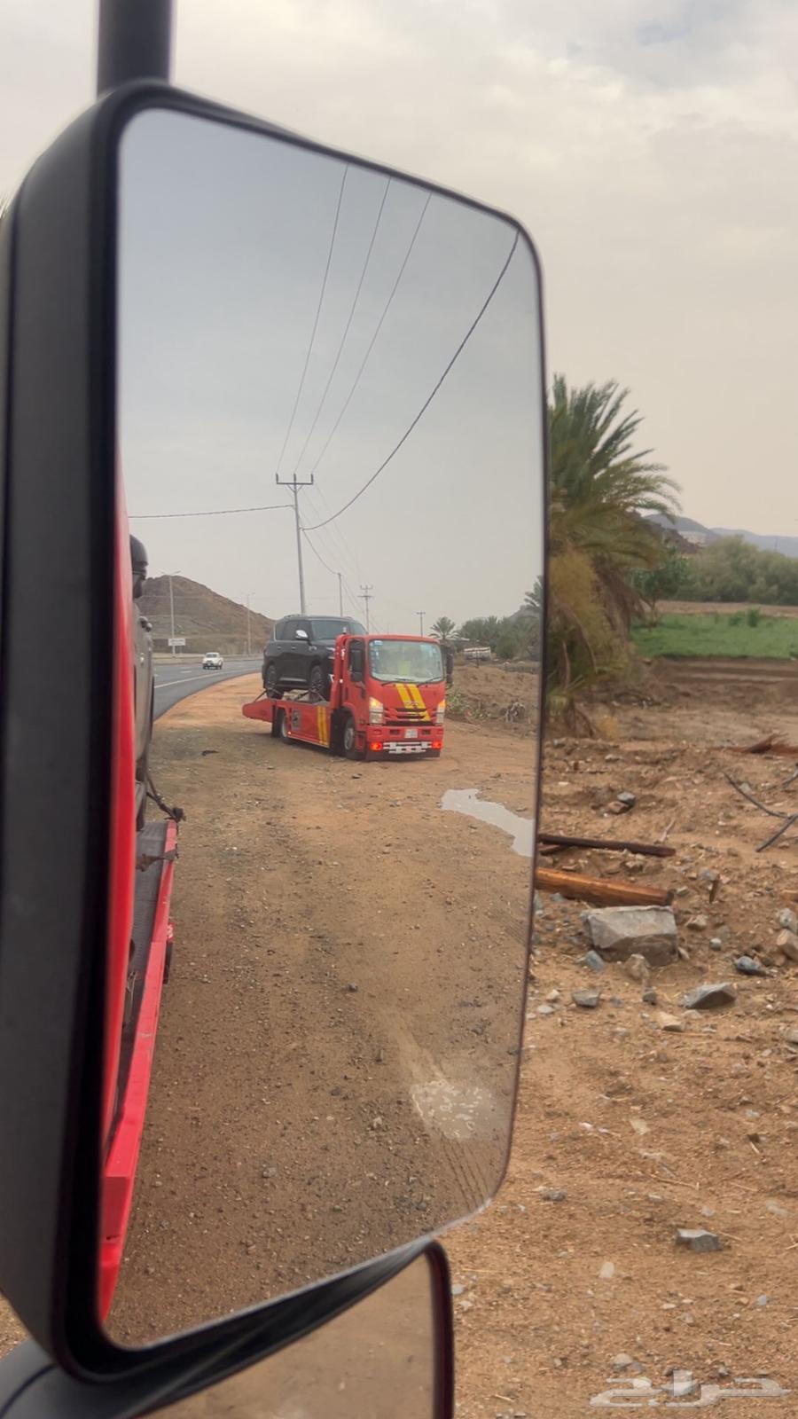 سطحة ابها خميس مشيط لنقل السيارت المعطله والمصدومه64613300569474110