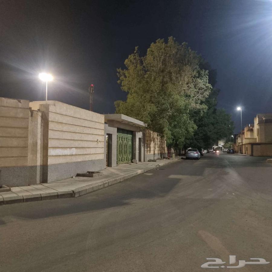 ارض تجارية ب موقع مميز قرب سوق التمور للبيع64594116593154114