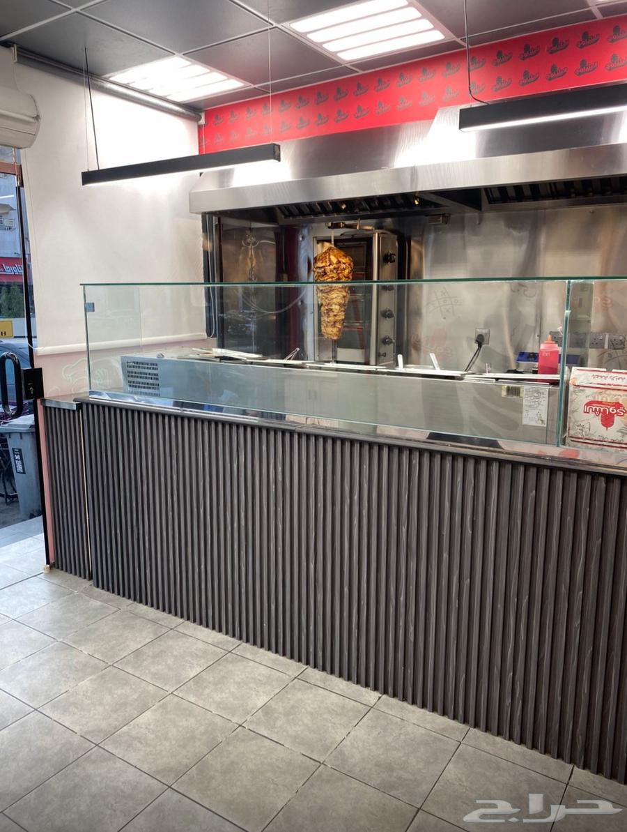 فرصة ذهبيه مطعم شاورما في موقع استيراتيجي في جده حي الصفا64606202505858114