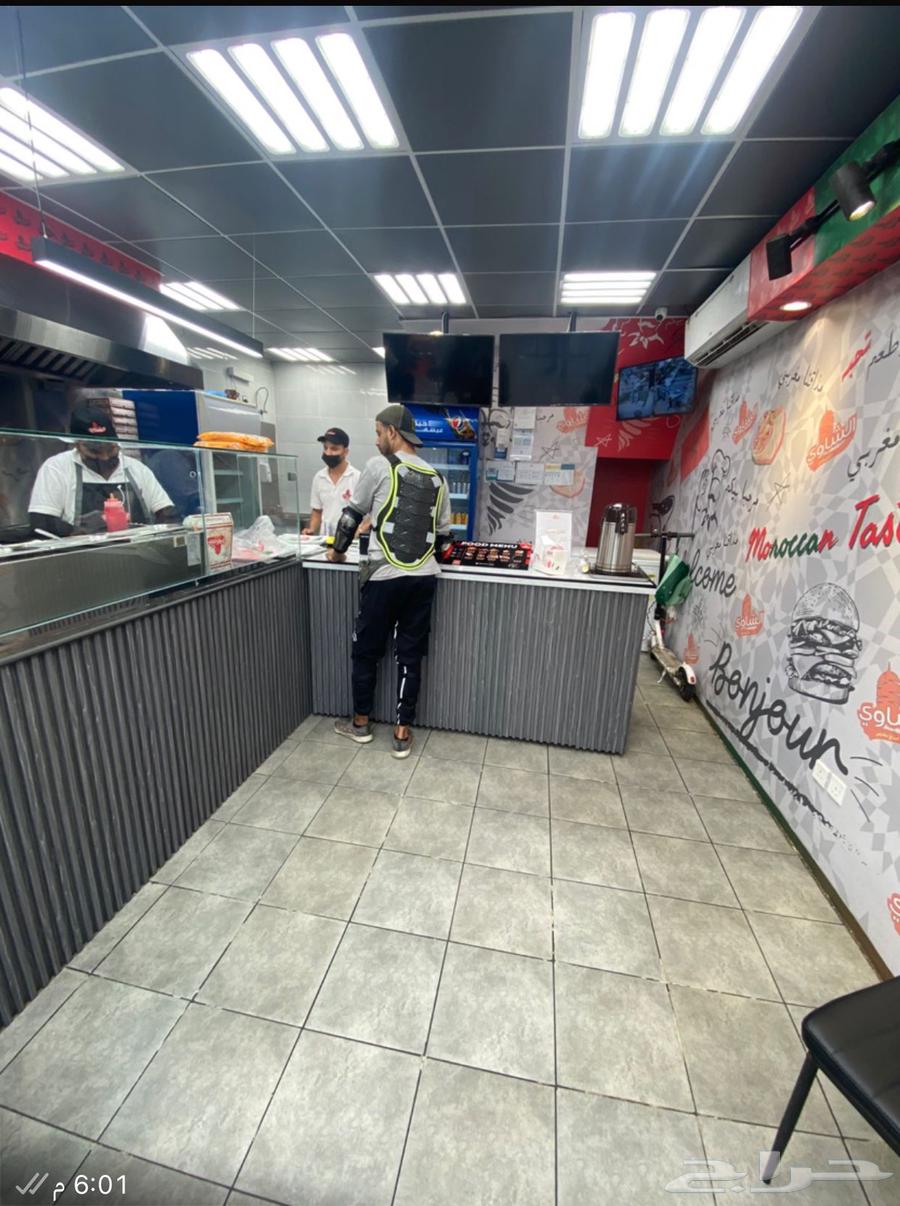 فرصة ذهبيه مطعم شاورما في موقع استيراتيجي في جده حي الصفا64606202505858112