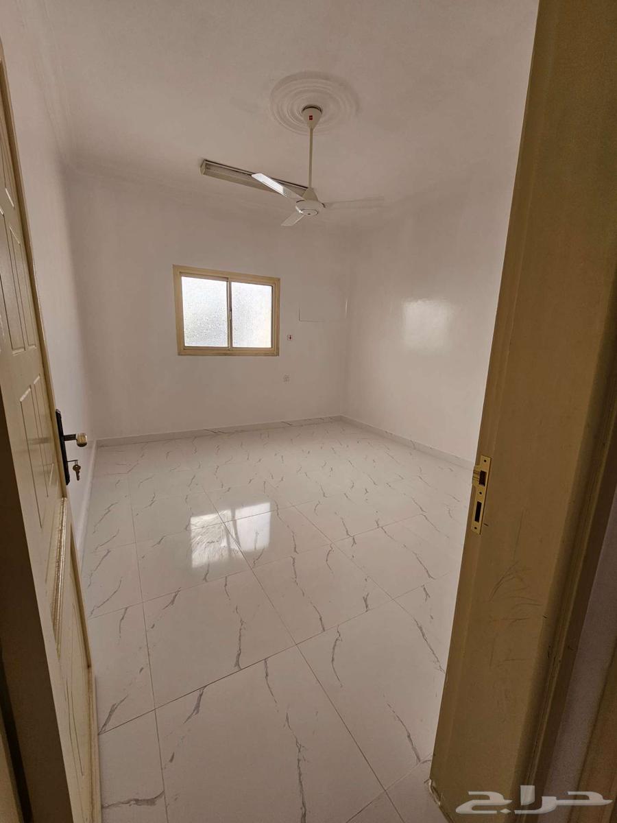 شقة بتبوك مقابل مصلى العيد للتمليك64618903092481111